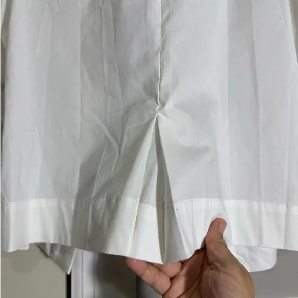 Chic White Button-Up Blouse - Picture 6 of 7